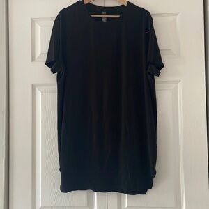 Alphalete black tunic top